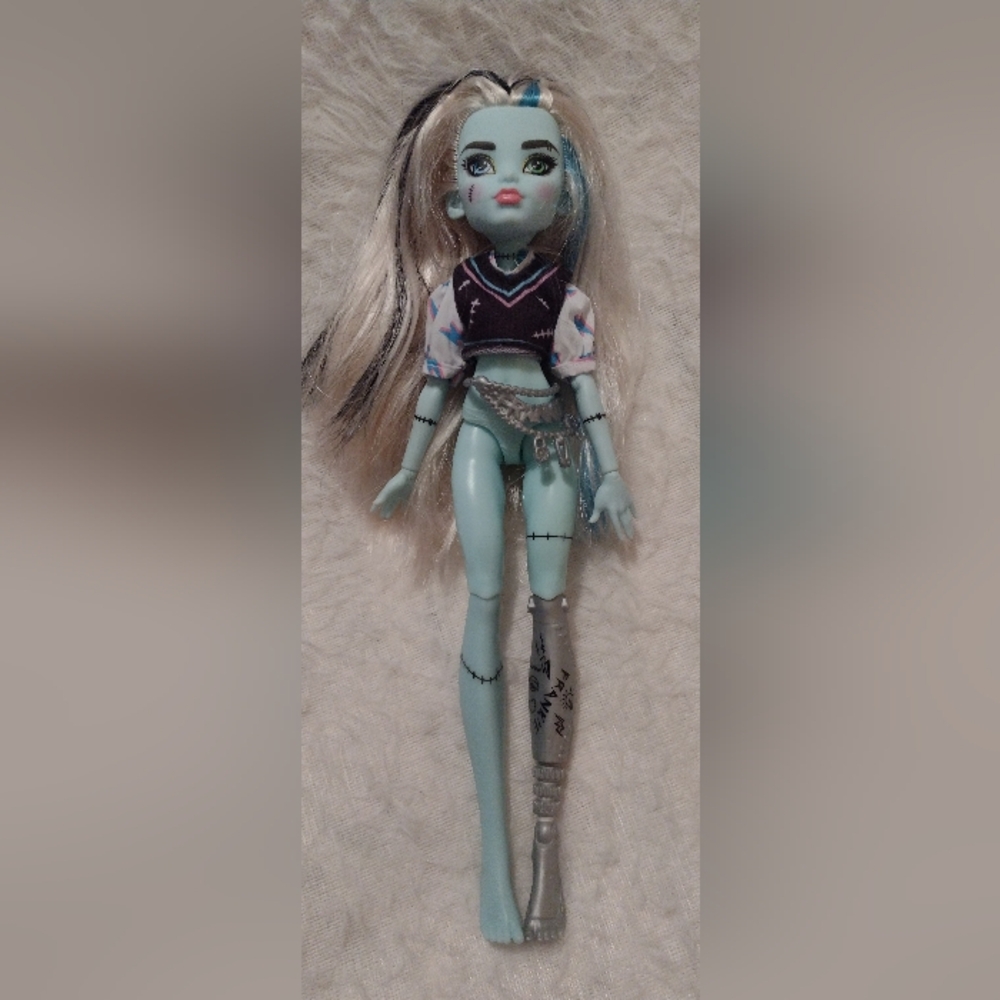 Monster High Frankie Stein 2022 Reboot G3 Generation 3 + Jacket